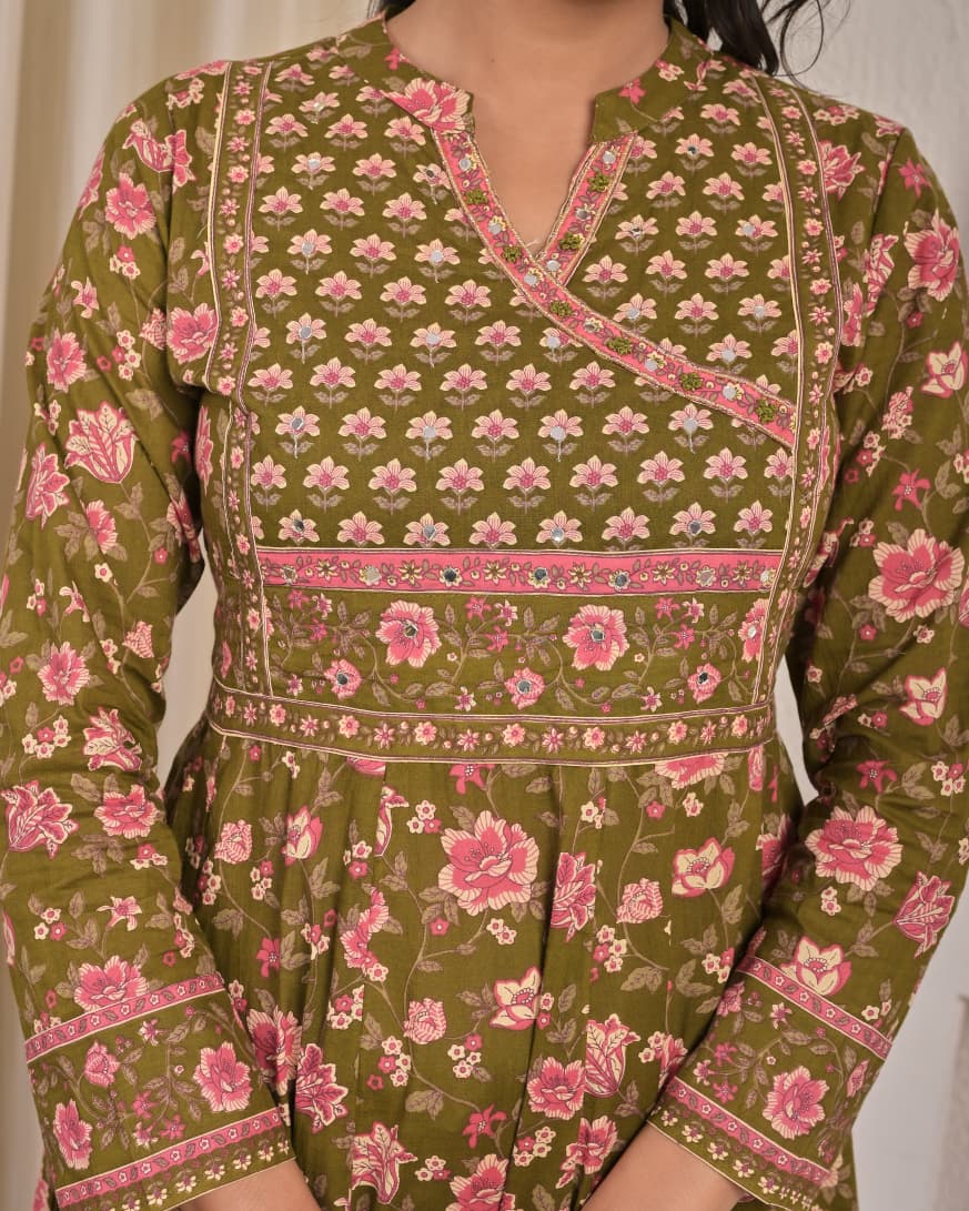 WhatsApp Image 2025-12-02 at 08.29.01