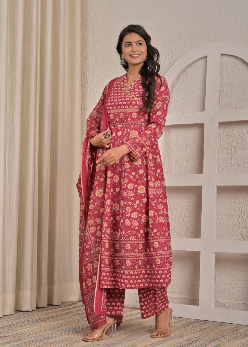 WhatsApp Image 2025-12-02 at 08.29.03 (1)